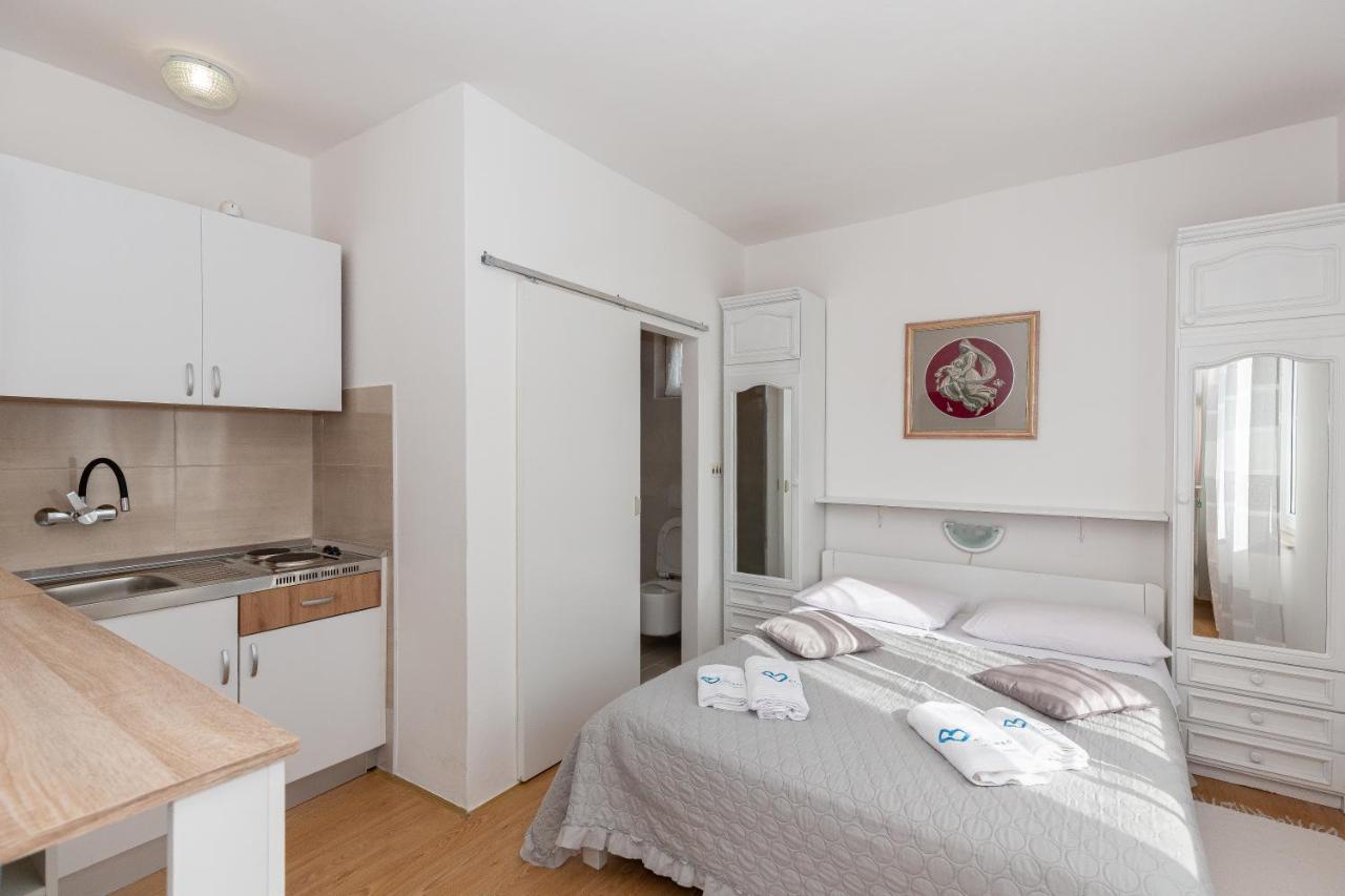 Apartments Tolic Biograd Na Moru Extérieur photo