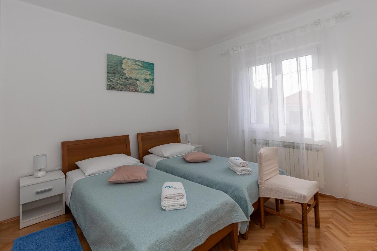 Apartments Tolic Biograd Na Moru Extérieur photo