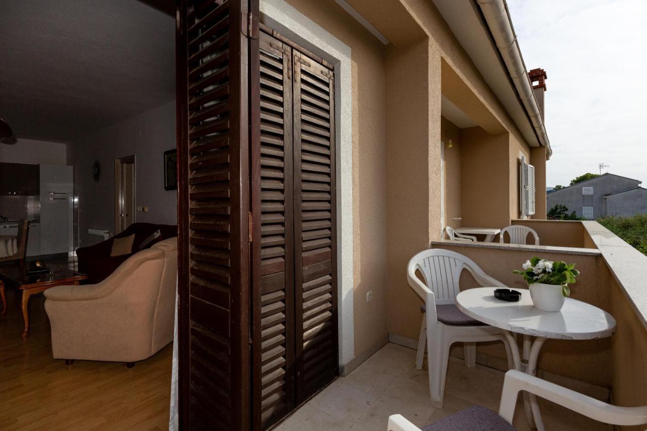 Apartments Tolic Biograd Na Moru Extérieur photo