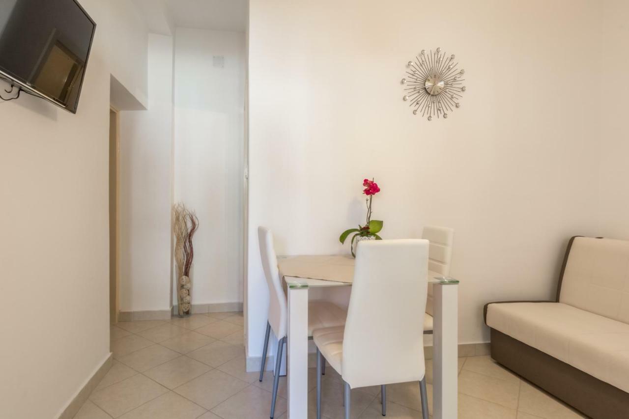 Apartments Tolic Biograd Na Moru Extérieur photo