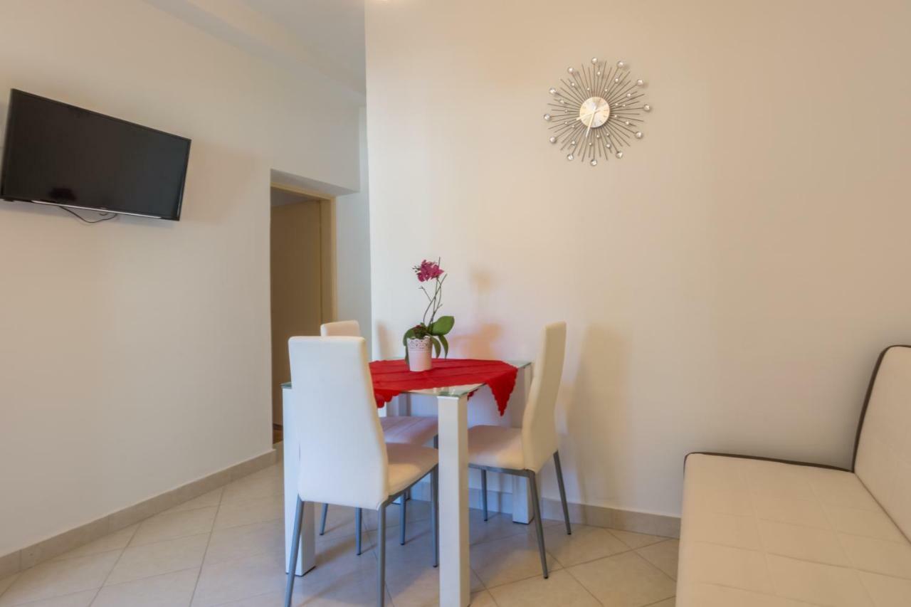 Apartments Tolic Biograd Na Moru Extérieur photo
